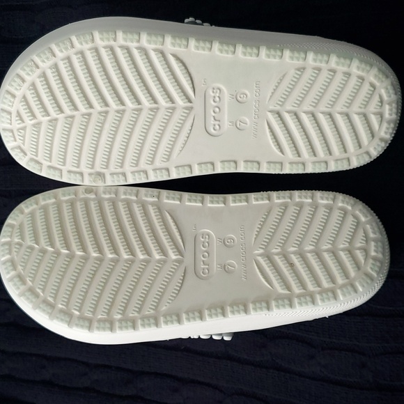 Crocs Fur Lined Classic Cozzzy Sandal Slippers Wom 9 Men 7 - Picture 4 of 4